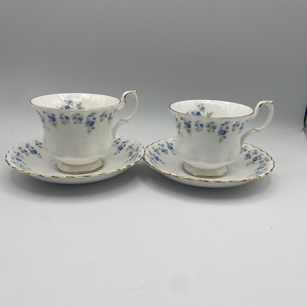 Royal Albert Memory Lane 2 Cup Saucer Set Teacup Blue Flower Cottagecore Vintage